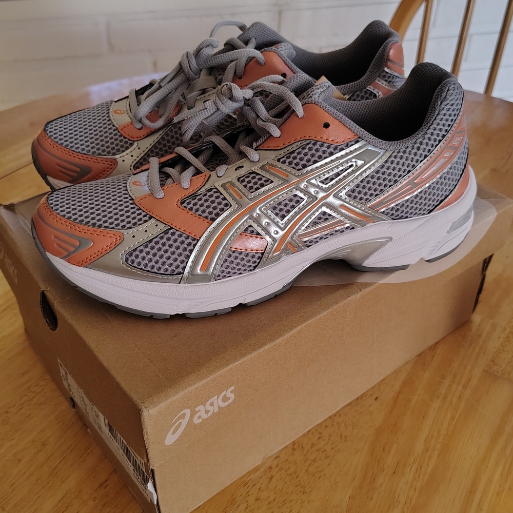 Asics Gel-1130 Gray and Rust Orange Running Shoes. MENS SIZE 8. Brand New In Box